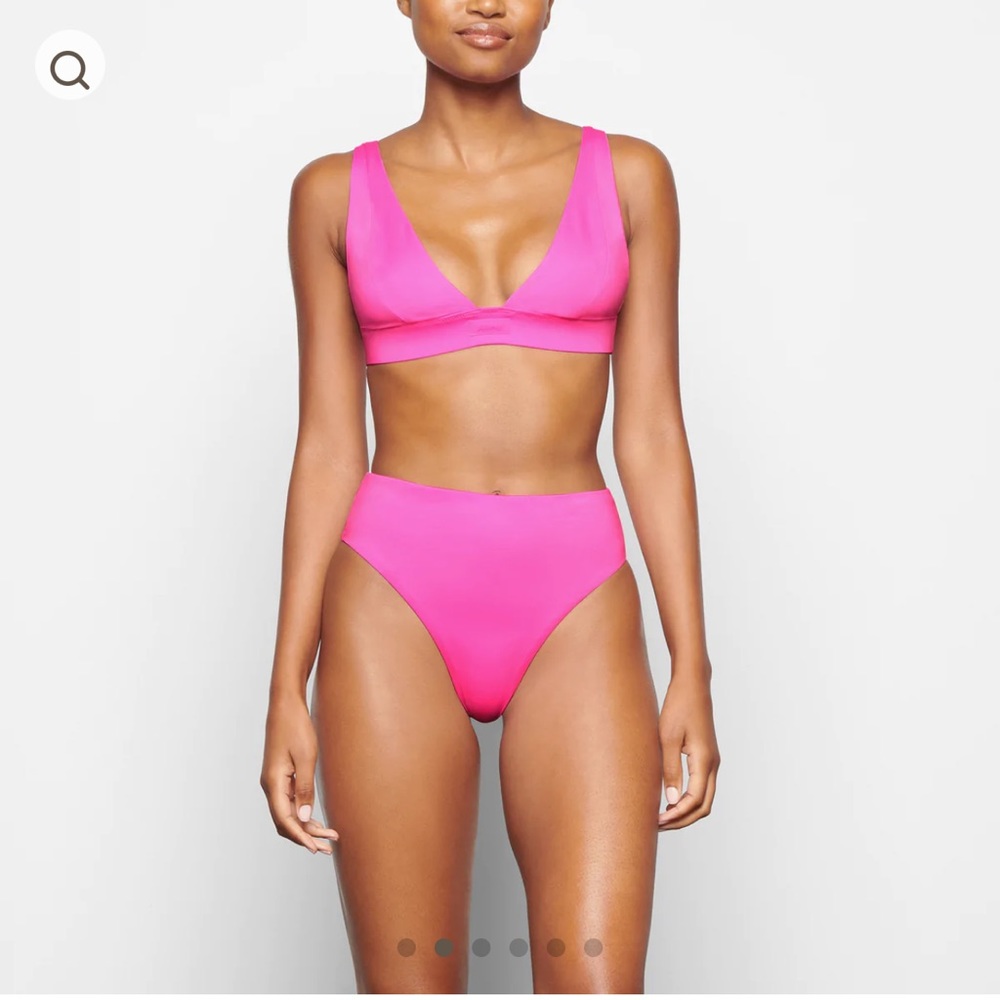 Skims swim in taffy